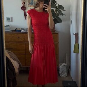Elegant Scarlet Midi Dress